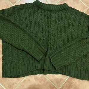 Cozy dark green sweater
